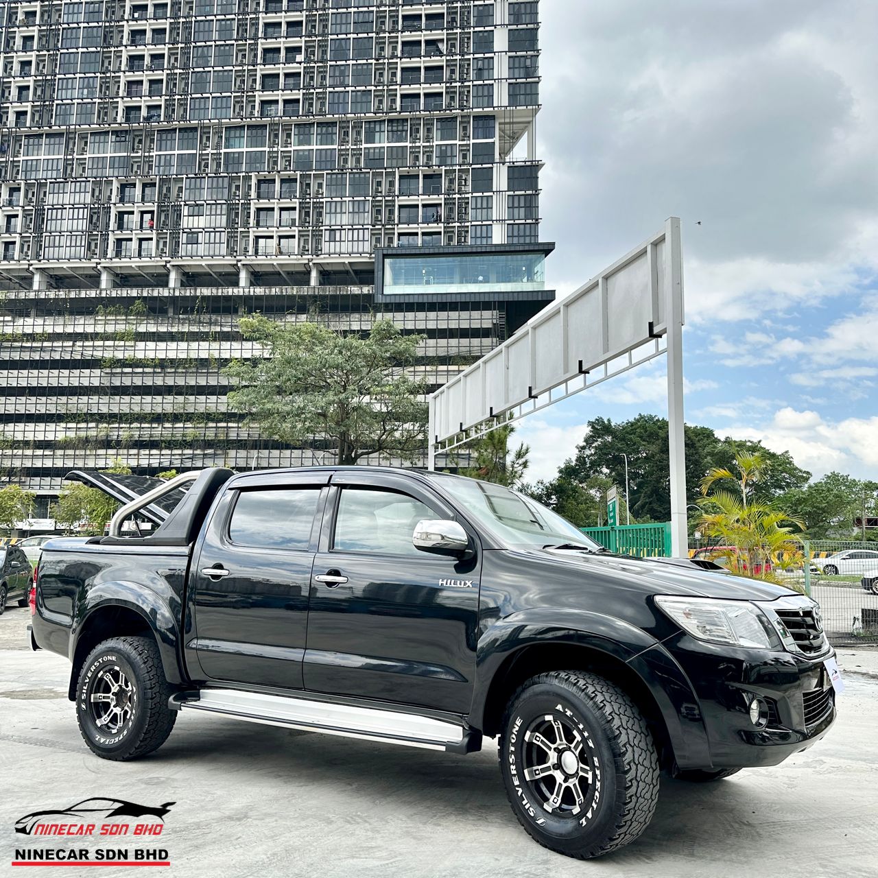 Toyota Hilux Double Cab 2.5 AT