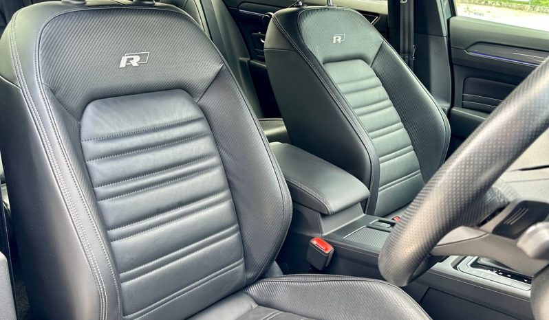 
								Volkswagen Passat R-Line  – (still under warrenty) full									