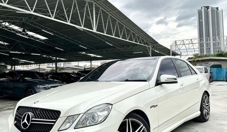 
								Mercedes Benz #E250 Sport CGI full									