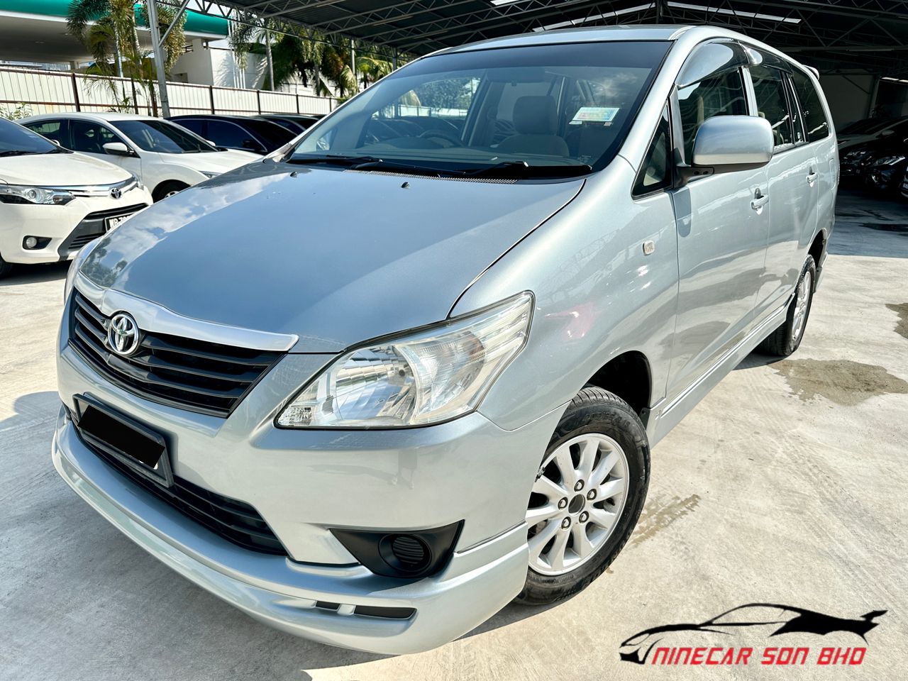 Toyota Innova 2.0E （AT)