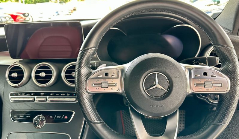 
								Mercedes Benz C300 W205 2.0 AMG full									