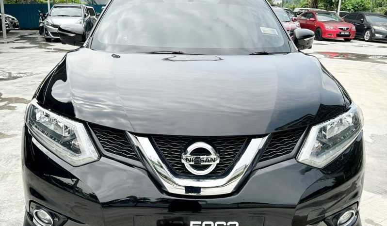
								Nissan X-Trail 2.0 full									