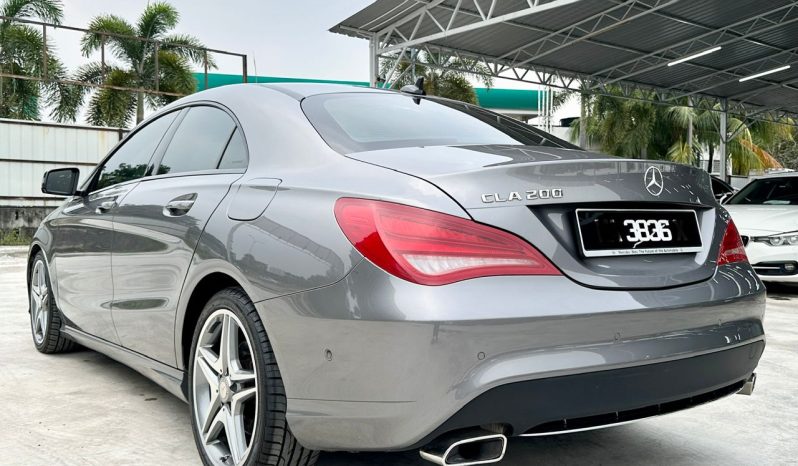 
								Mercedes Benz CLA200 full									